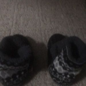 Black muk luks